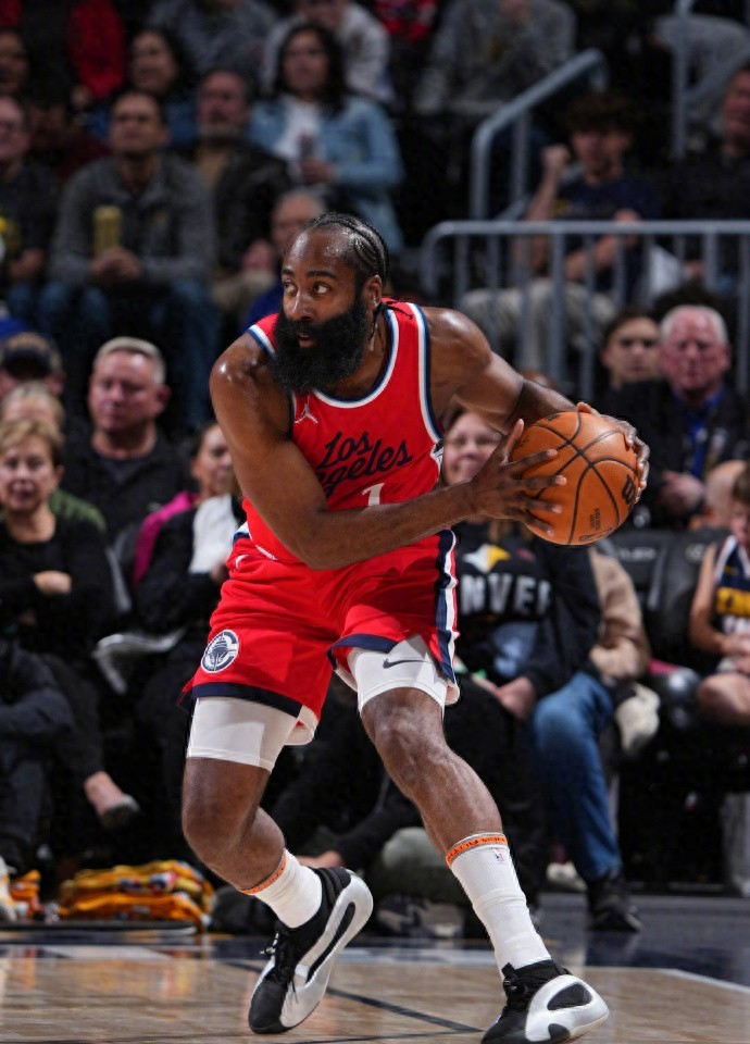 关于窗口期NBA季后赛焦点战,上海久事远射贴柱,压力陡增,心理建设被强调的信息 关于窗口期NBA季后赛焦点战,上海久事远射贴柱,压力陡增,心理建设被强调的信息